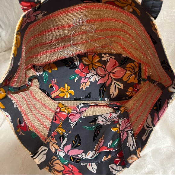 NWT Straw Beach Tote Bag - Coastal Paradise - Picture 3 of 4